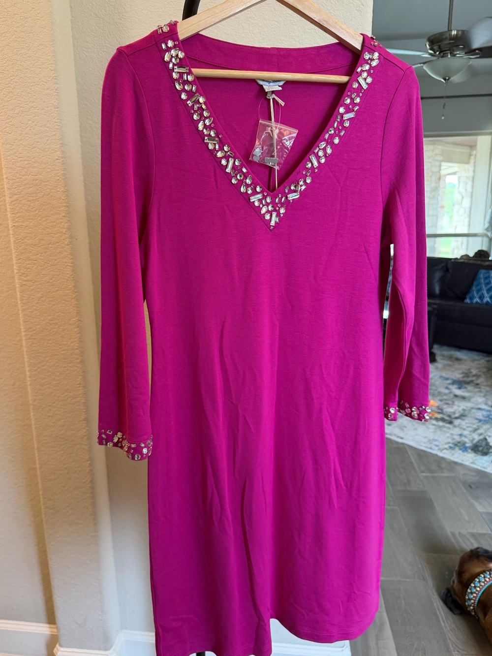 Tommy Bahama Fuchsia V-Neck Long Sleeve Dress with Crystal Trim S Callout